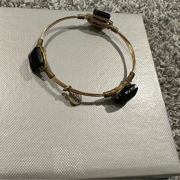 Bourbon and Boweties Bangle Set - Picture 5 of 6